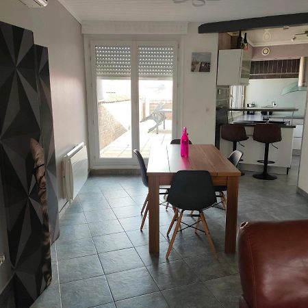 Appartement 2 Chambres Spacieuses Avec Terrasse Brouckerque Bagian luar foto