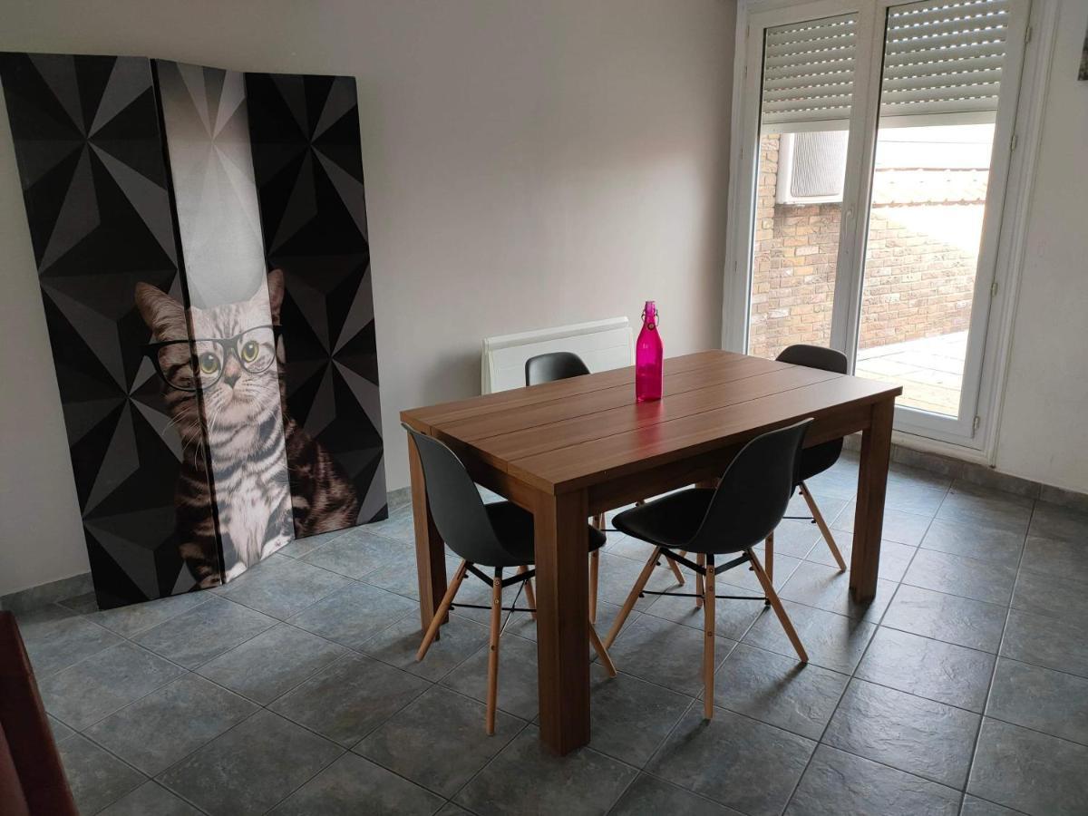 Appartement 2 Chambres Spacieuses Avec Terrasse Brouckerque Bagian luar foto