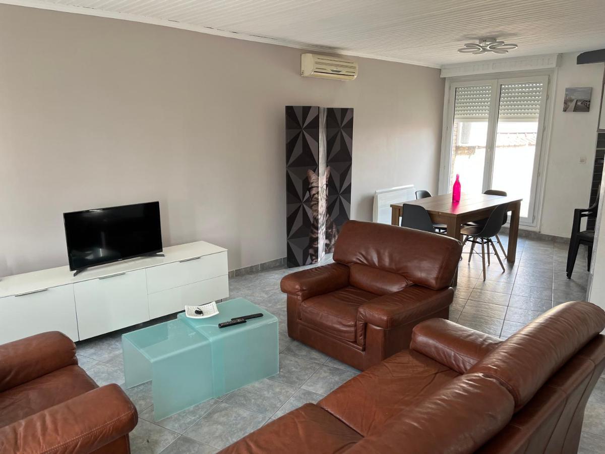 Appartement 2 Chambres Spacieuses Avec Terrasse Brouckerque Bagian luar foto