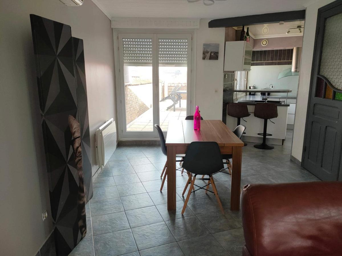 Appartement 2 Chambres Spacieuses Avec Terrasse Brouckerque Bagian luar foto